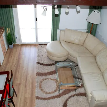 Felicia Tatil Evi *
